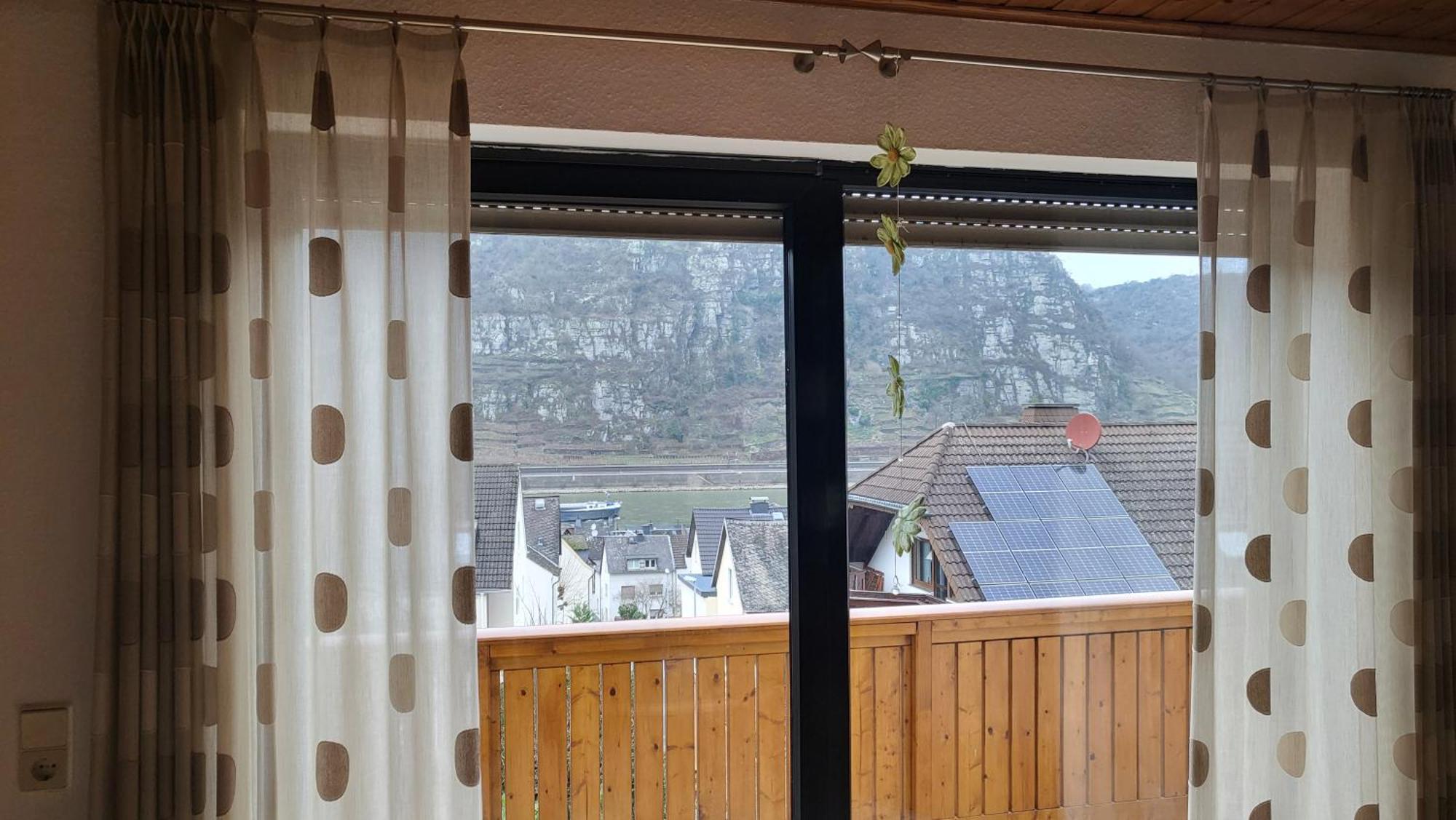 Ferienwohnung zum Rheinblick Kestert Exterior foto
